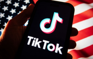 TikTok возобновил работу в США